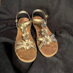 BareTraps Hammond Bronze Sandal